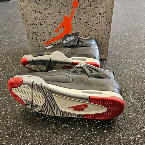 Nike Air Jordan 4 Retro Bred Reimagined Size 10 Men’s FV5029-006 - Picture 7 of 8